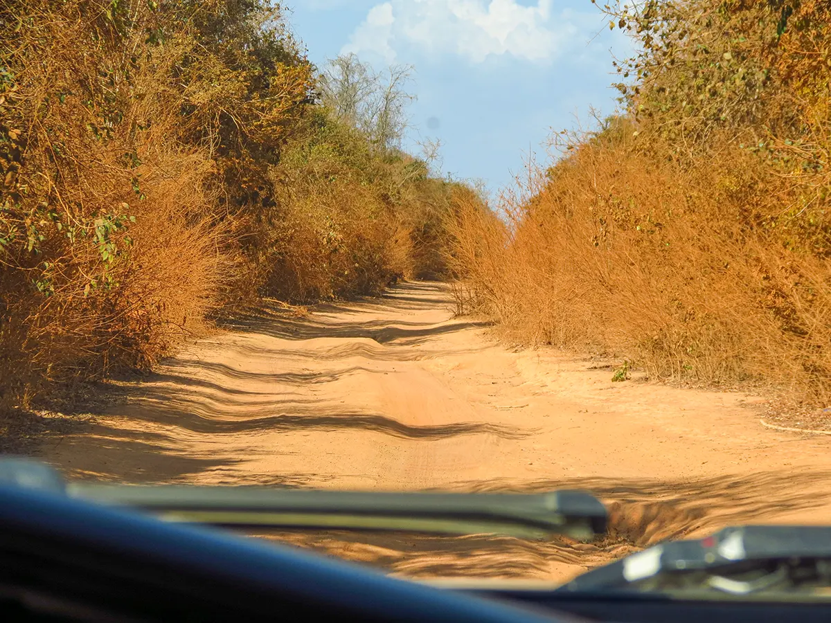 Dirt road naar Bekopako